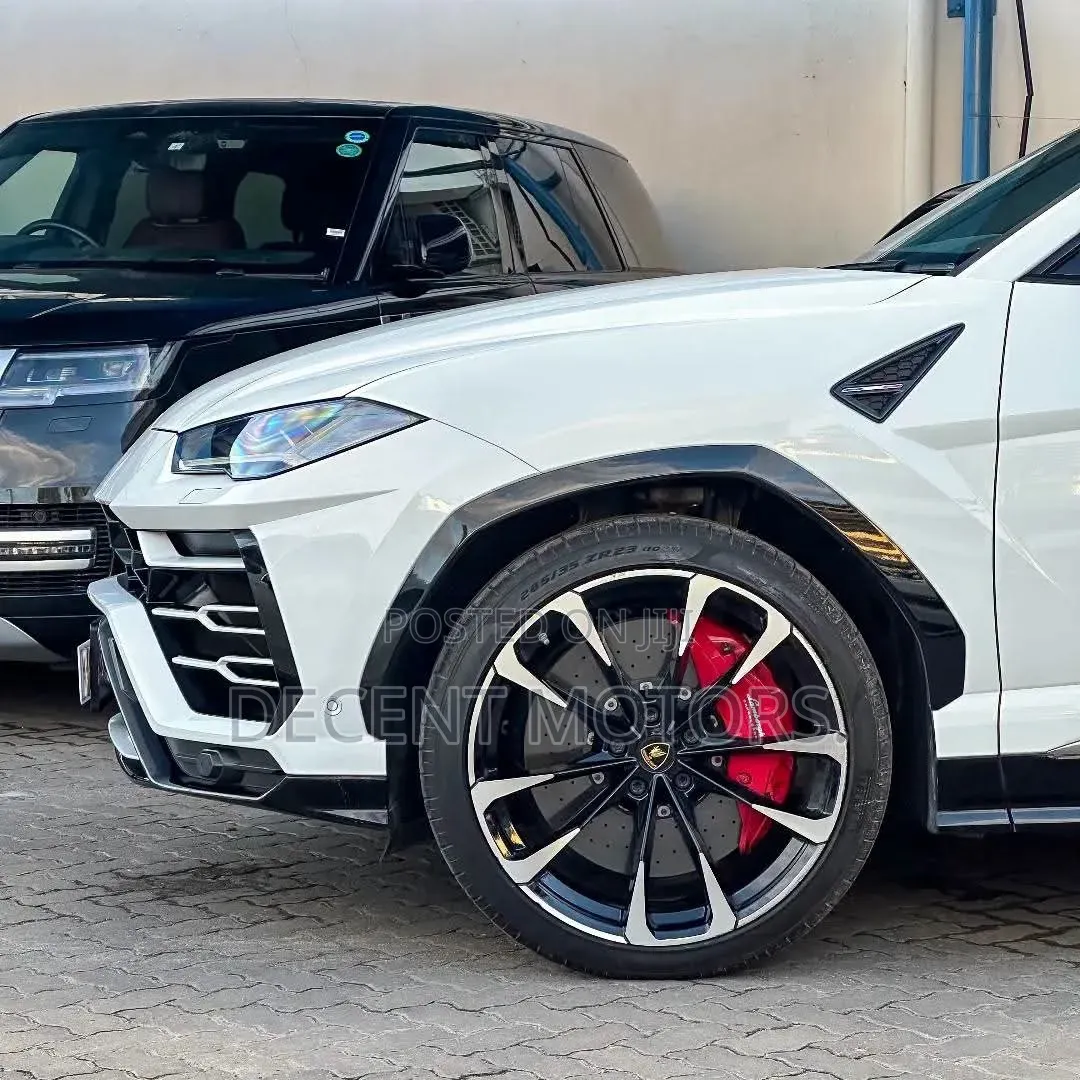 Lamborghini Urus 2024 White
