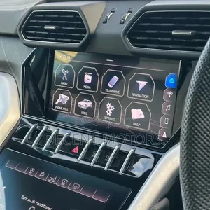 Lamborghini Urus 2024 White