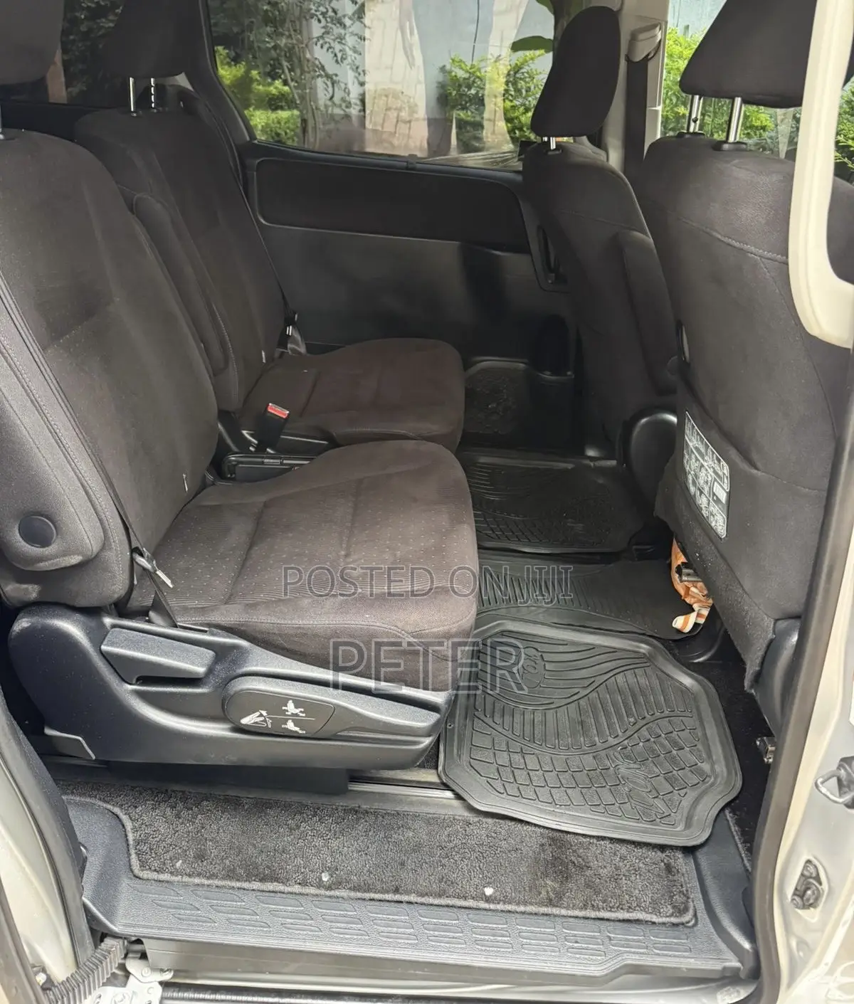 Toyota Noah 2016 Silver