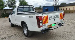 Isuzu D-MAX 2017 White
