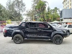 Toyota Hilux 2017 Black