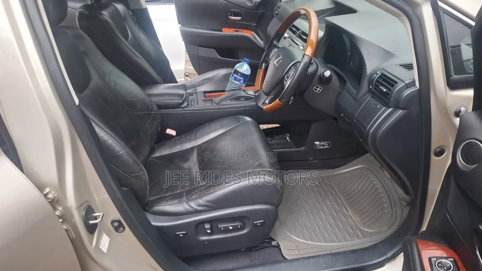 Lexus RX 2010 Gold