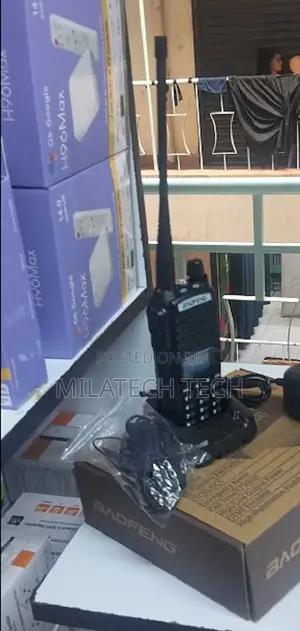 Baofeng Uv-82 Portable Two-Way Radio – Dual Ptt, VHF/Uhf Handheld