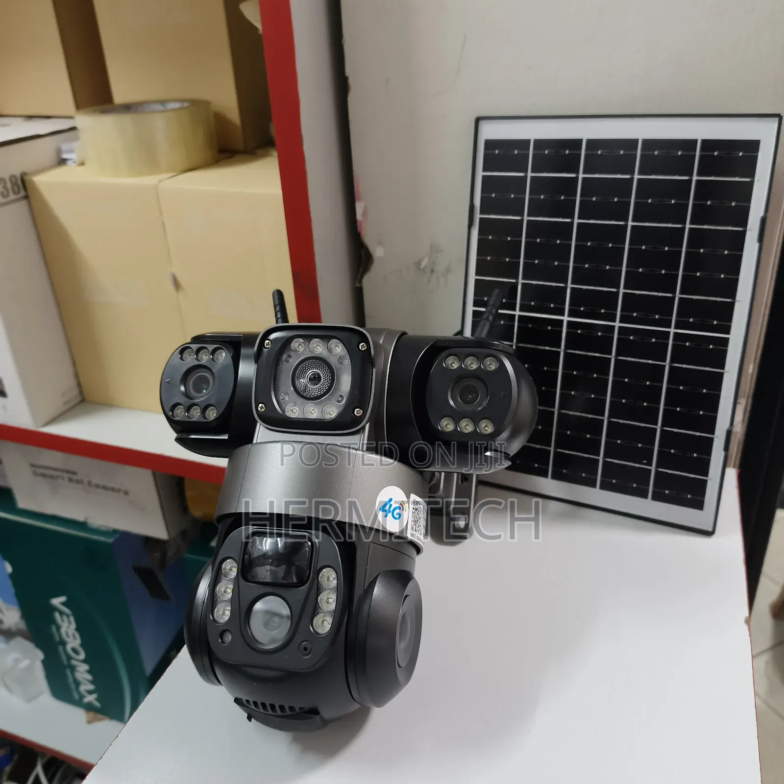 Triple Lens 4g Solar Powered PTZ Surveillance Security Camera