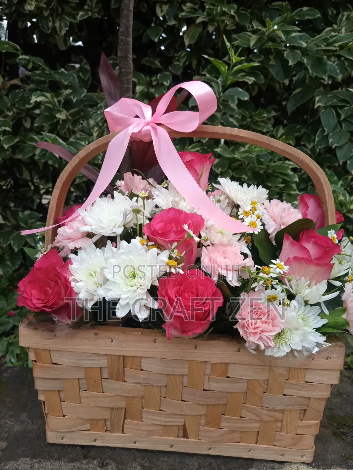 Elegant Flower Basket – Perfect Gift for Every Occasion 