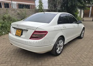 Mercedes-Benz C200 2008 White