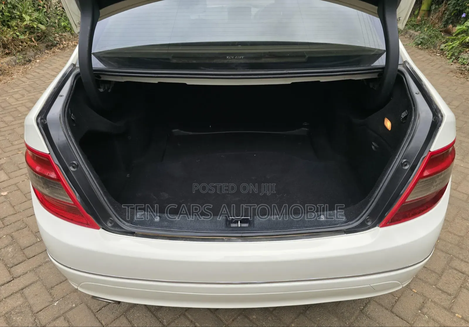 Mercedes-Benz C200 2008 White