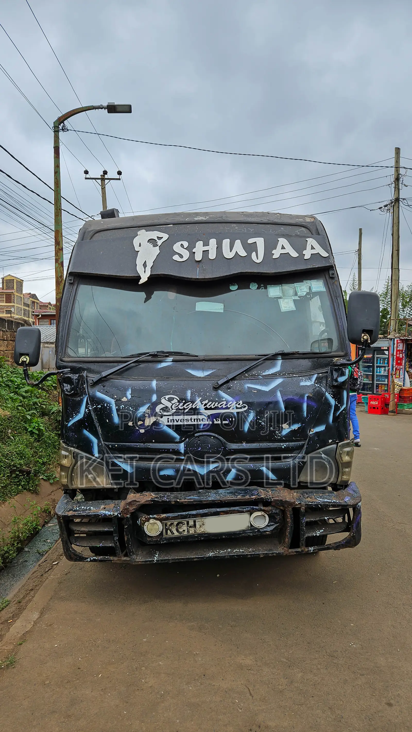 Hino Dutro 2014 Black