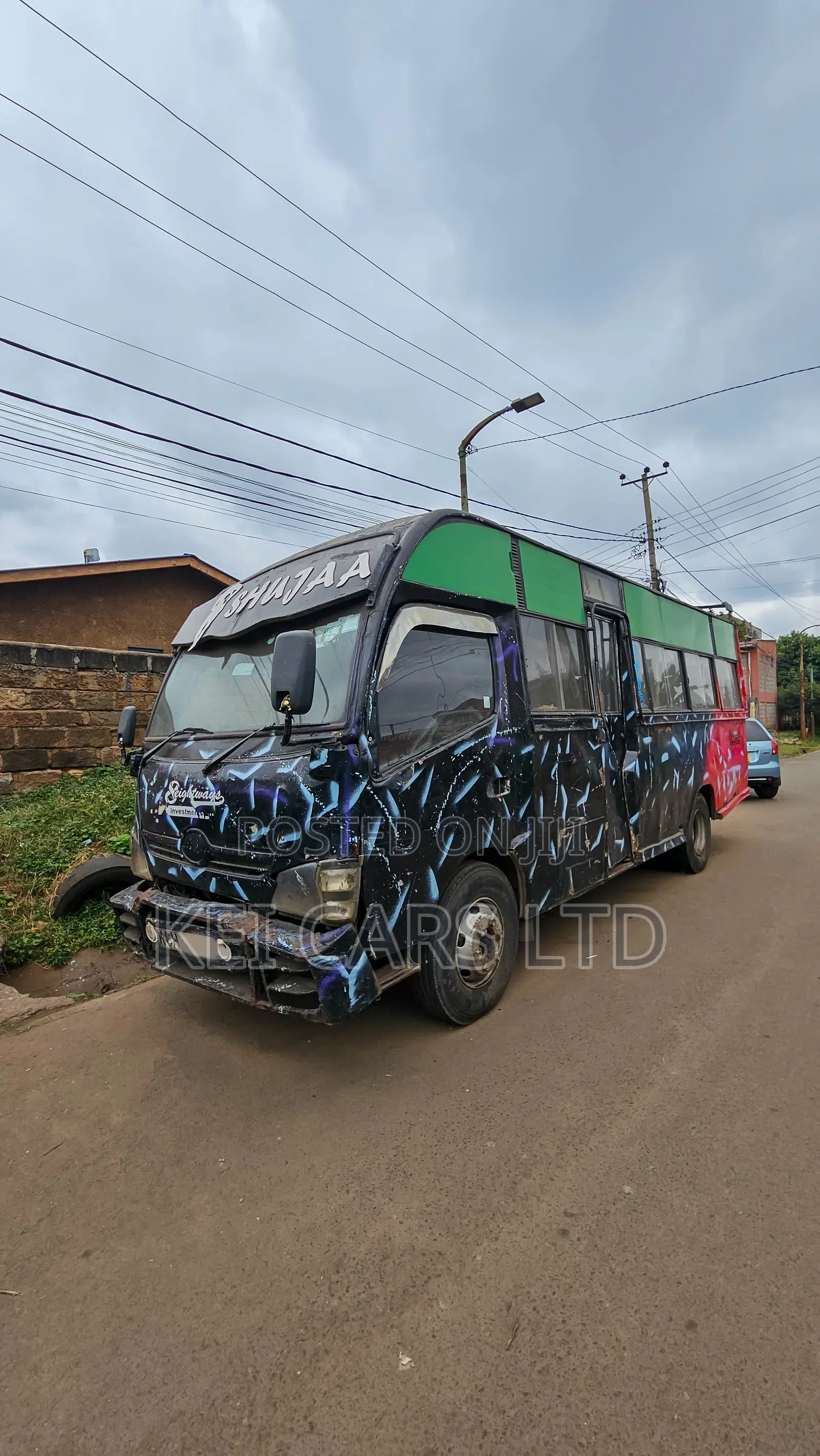 Hino Dutro 2014 Black