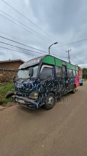 Hino Dutro 2014 Black