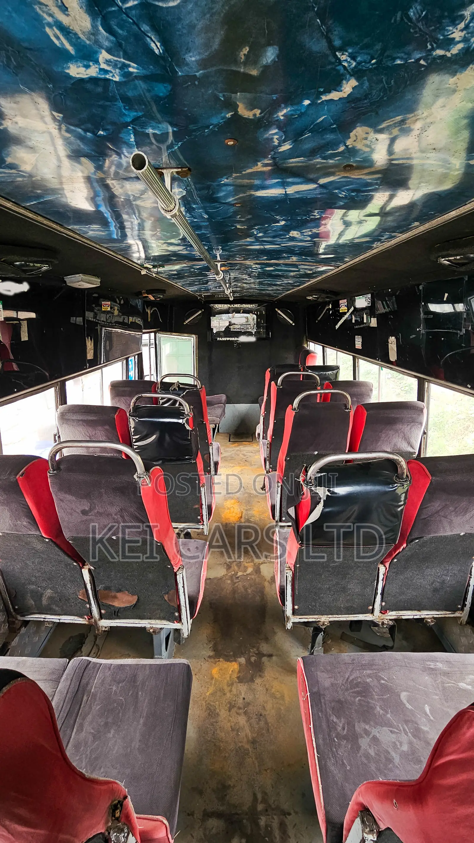 Hino Dutro 2014 Black
