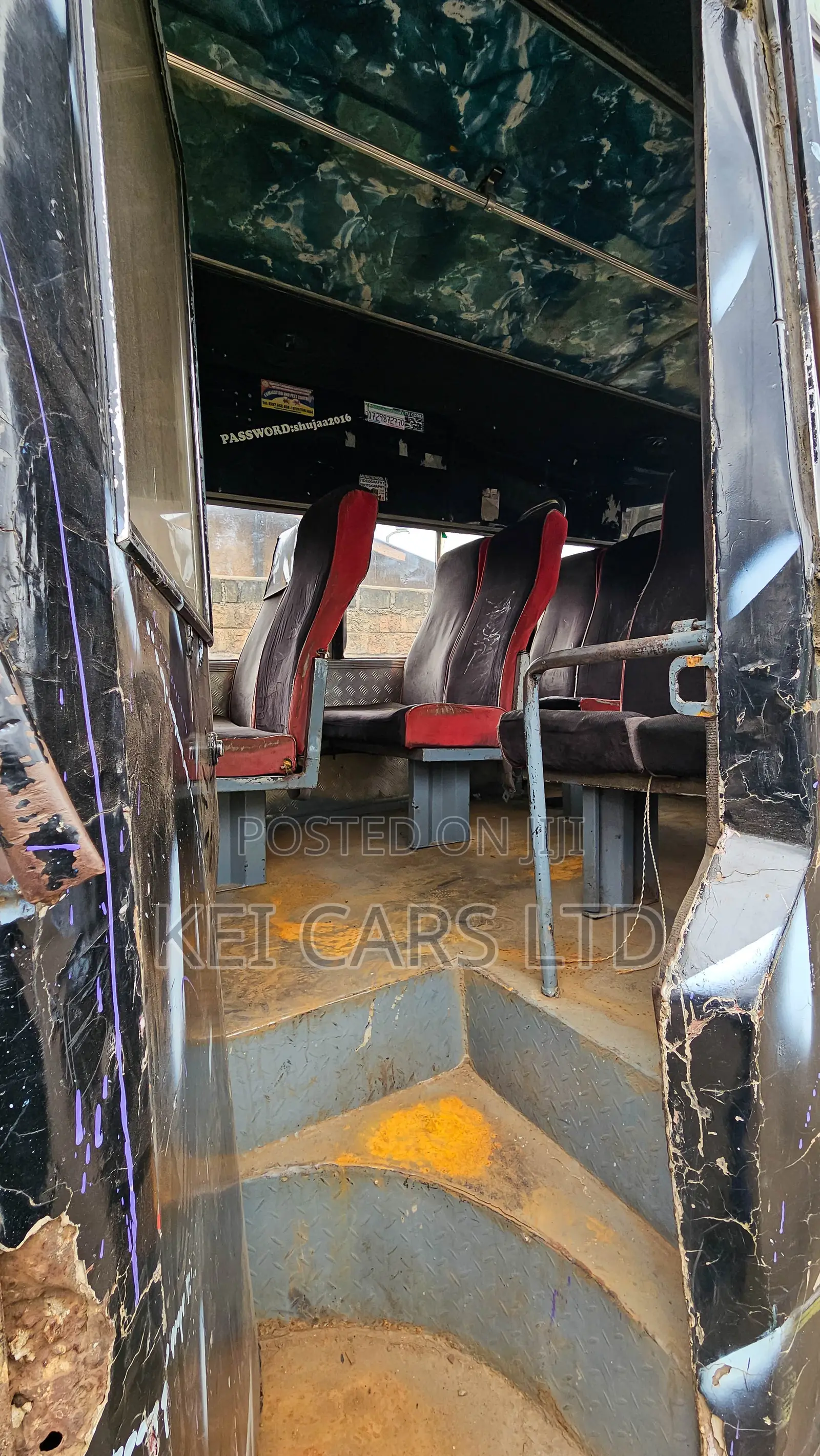 Hino Dutro 2014 Black