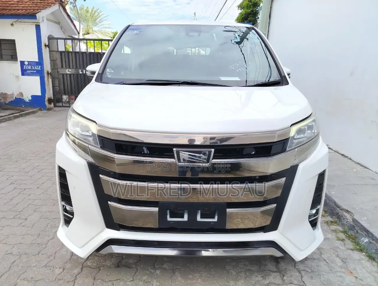 Toyota Noah 2020 White