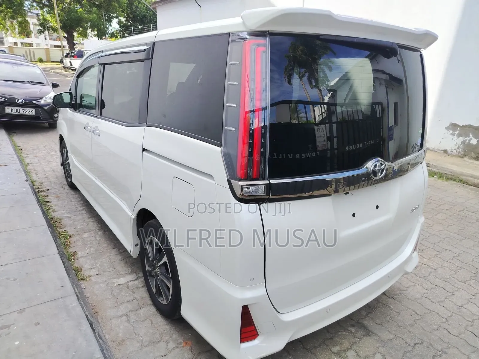 Toyota Noah 2020 White