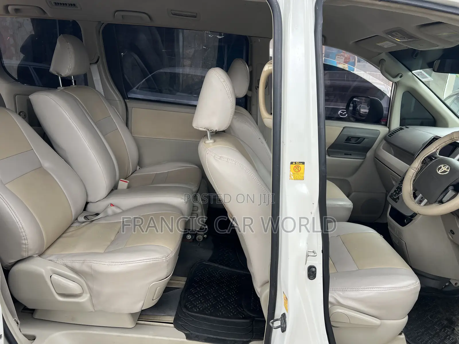 Toyota Noah 2012 White