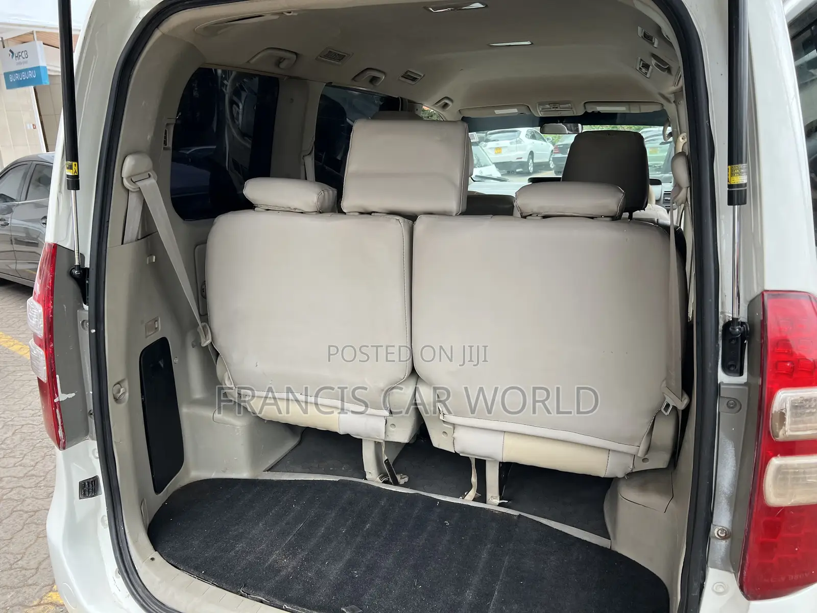 Toyota Noah 2012 White