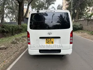 Toyota HiAce 2012 White