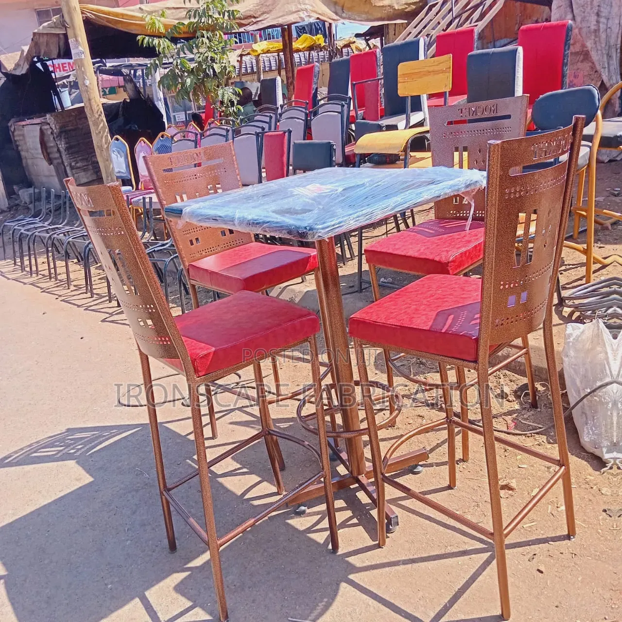 Set Restaurant Chairs and Table