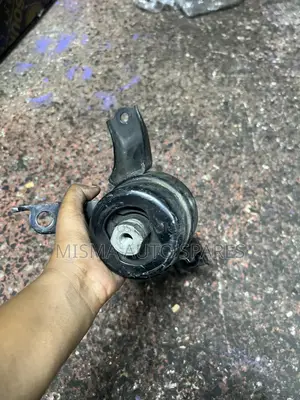 Premio 240 Engine Mounting