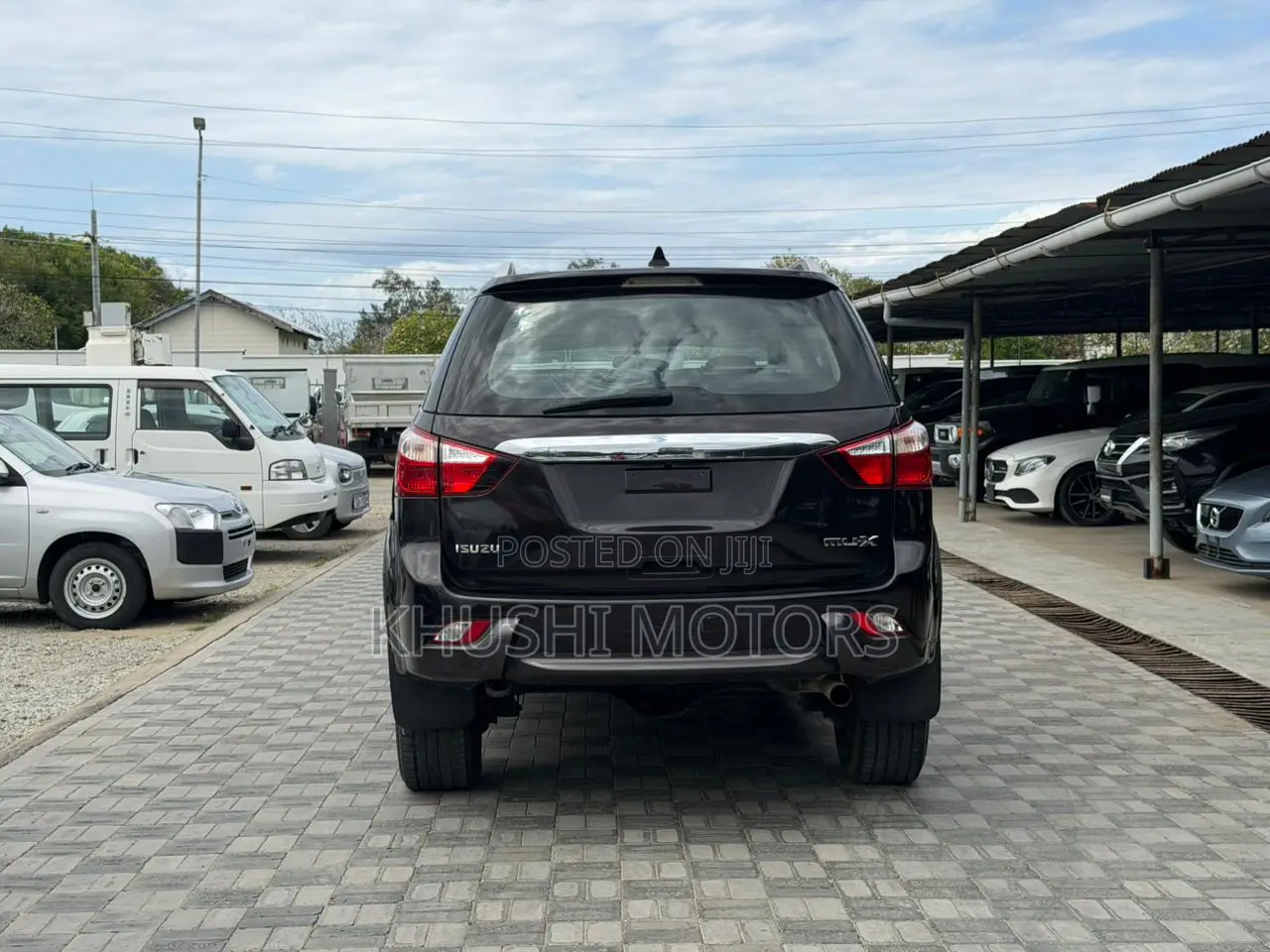 Isuzu MU-X 2016 Brown