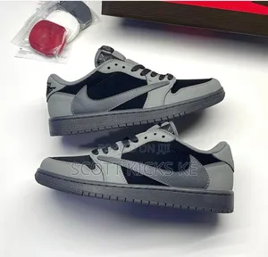 Air Jordan 1 Travis Scott“ Black Grey “
Pure Leather