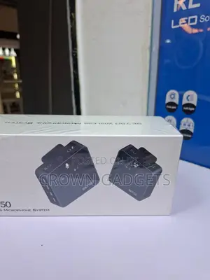Sk750 Wireless Lavalier Microphone System for Vlogging Interviews