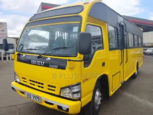 Isuzu NQR 2014 Yellow