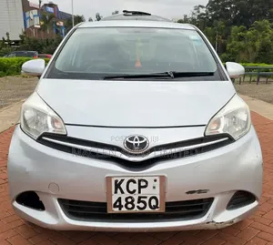 Toyota Ractis 2012 Silver