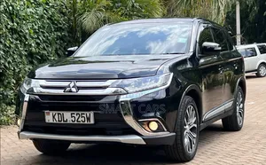Mitsubishi Outlander 2016 Black