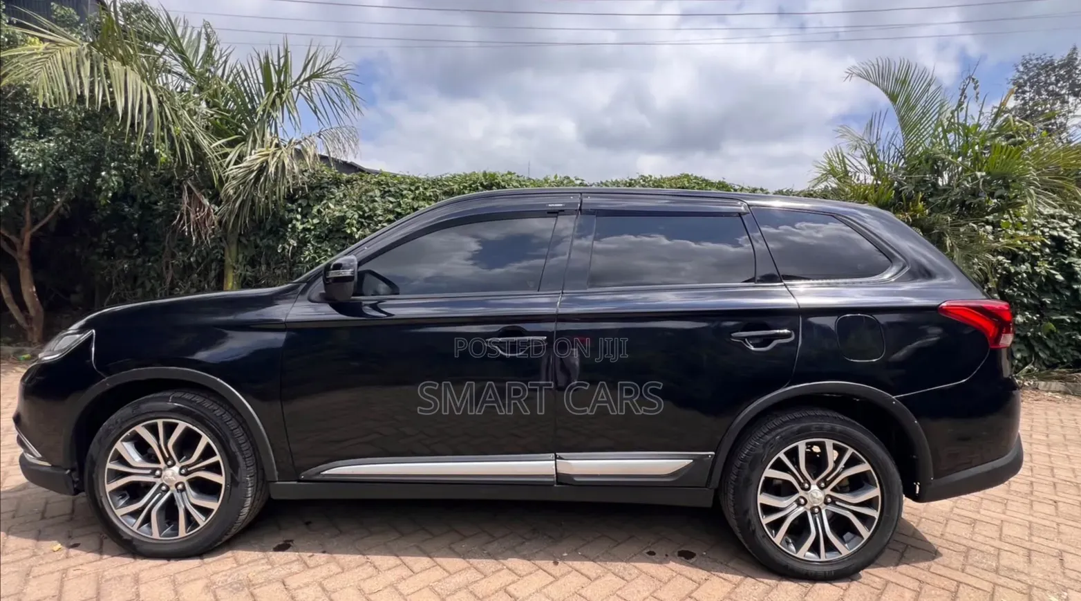 Mitsubishi Outlander 2016 Black