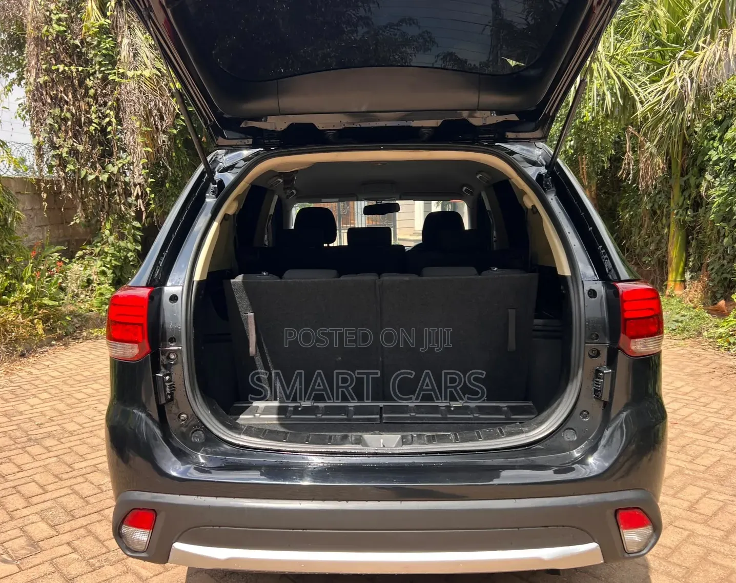 Mitsubishi Outlander 2016 Black