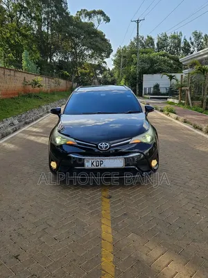 Toyota Avensis 2016 Black
