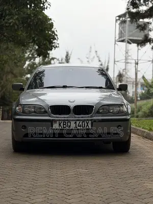 BMW 320i 2004 Gray