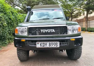 Toyota Land Cruiser 2004 Green
