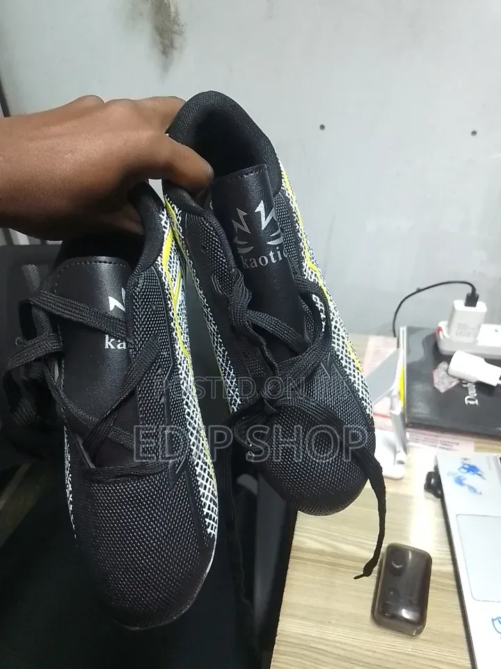 Quality Black Football Boots