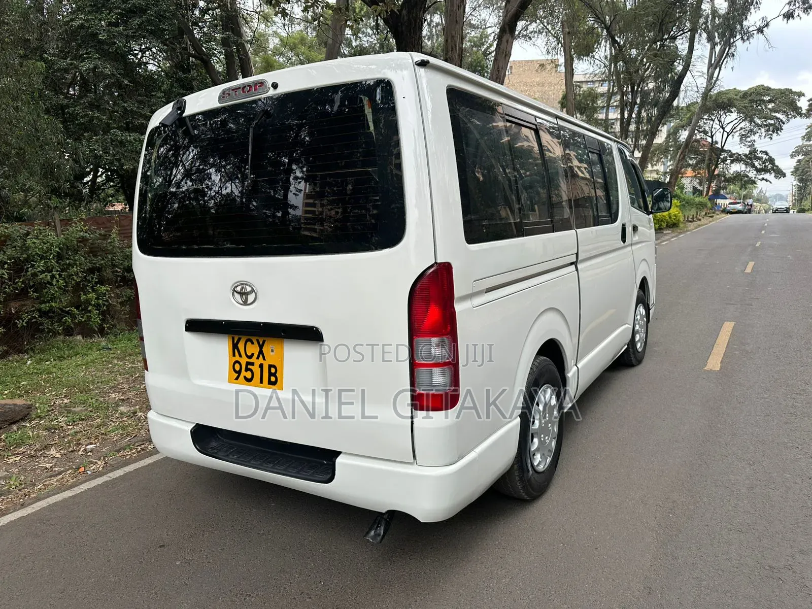 Toyota HiAce 2013 White
