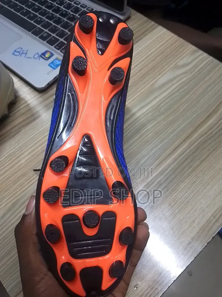 Size 37 Soccer Boots