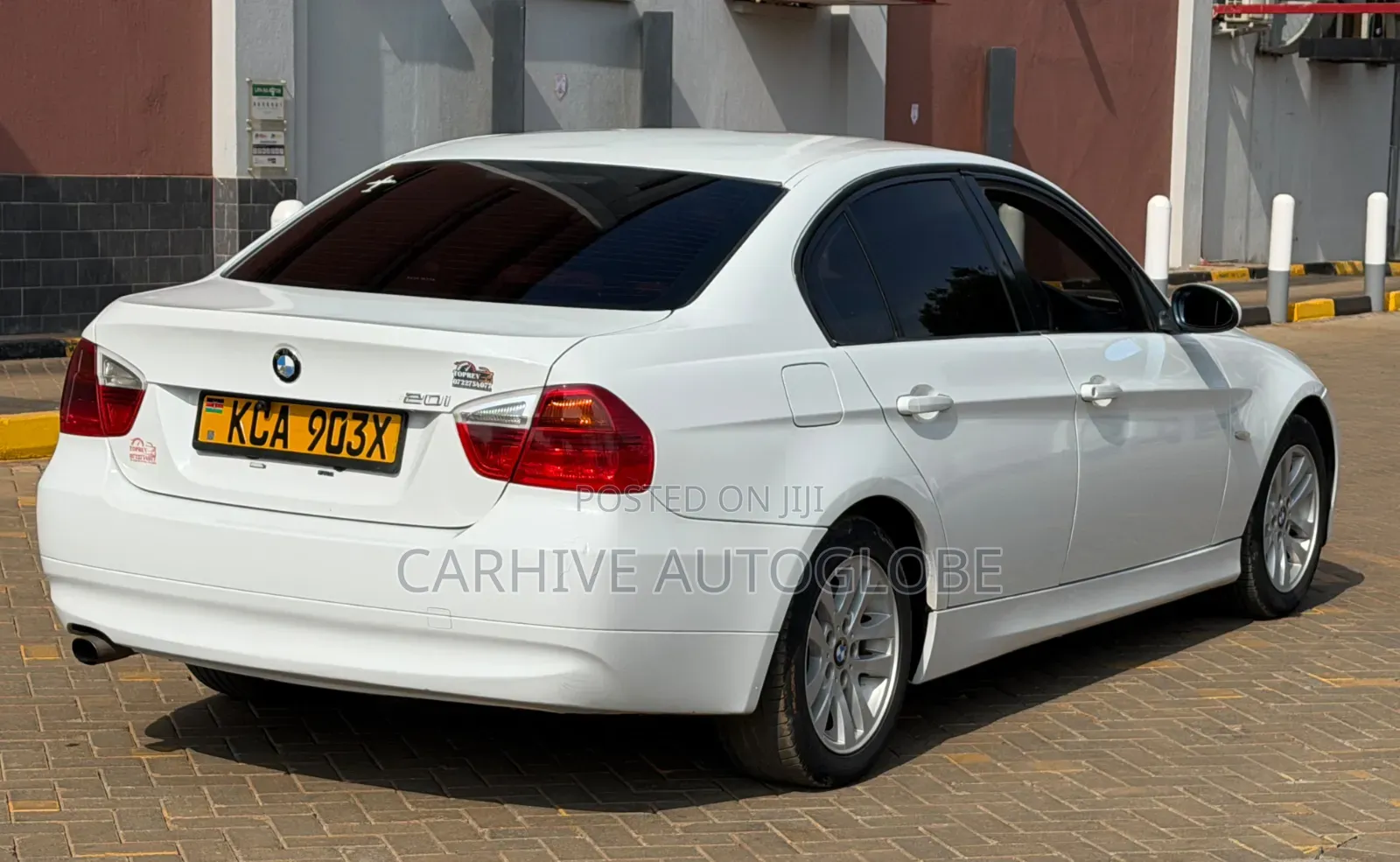 BMW 320i 2007 White