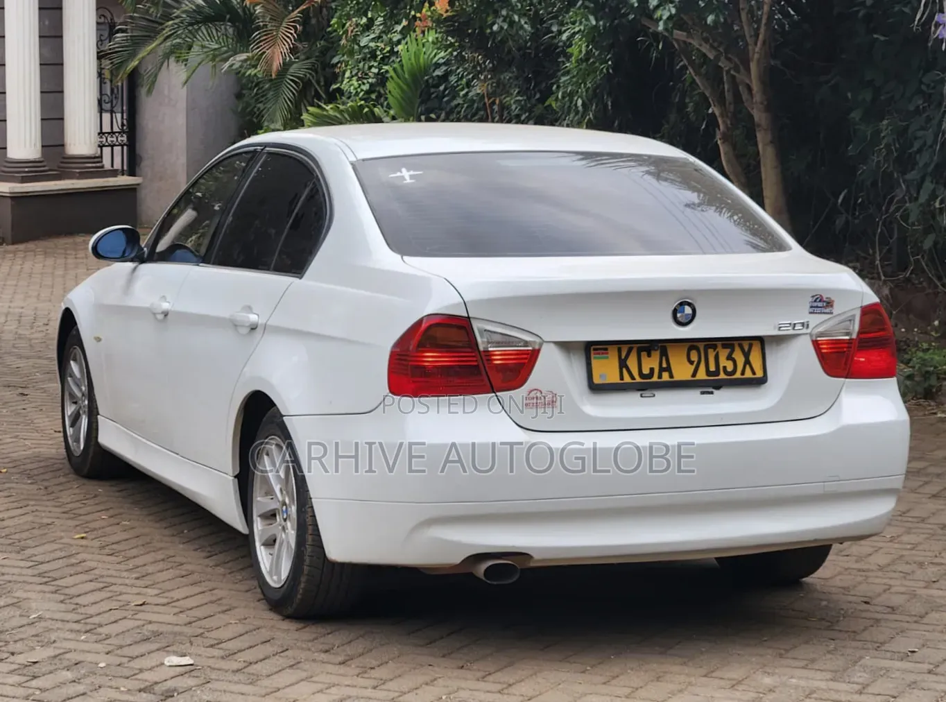 BMW 320i 2007 White