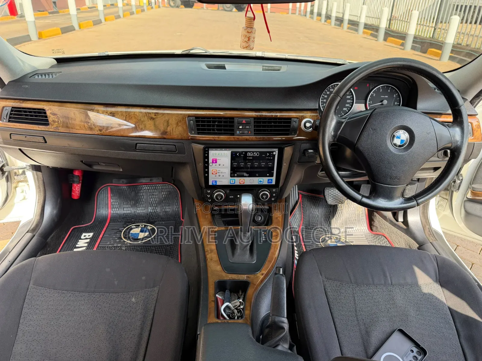 BMW 320i 2007 White