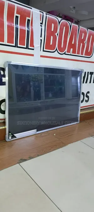 Magnetic Blackboard/Chalkboard 3ft X 2ft (900mm X 600mm)