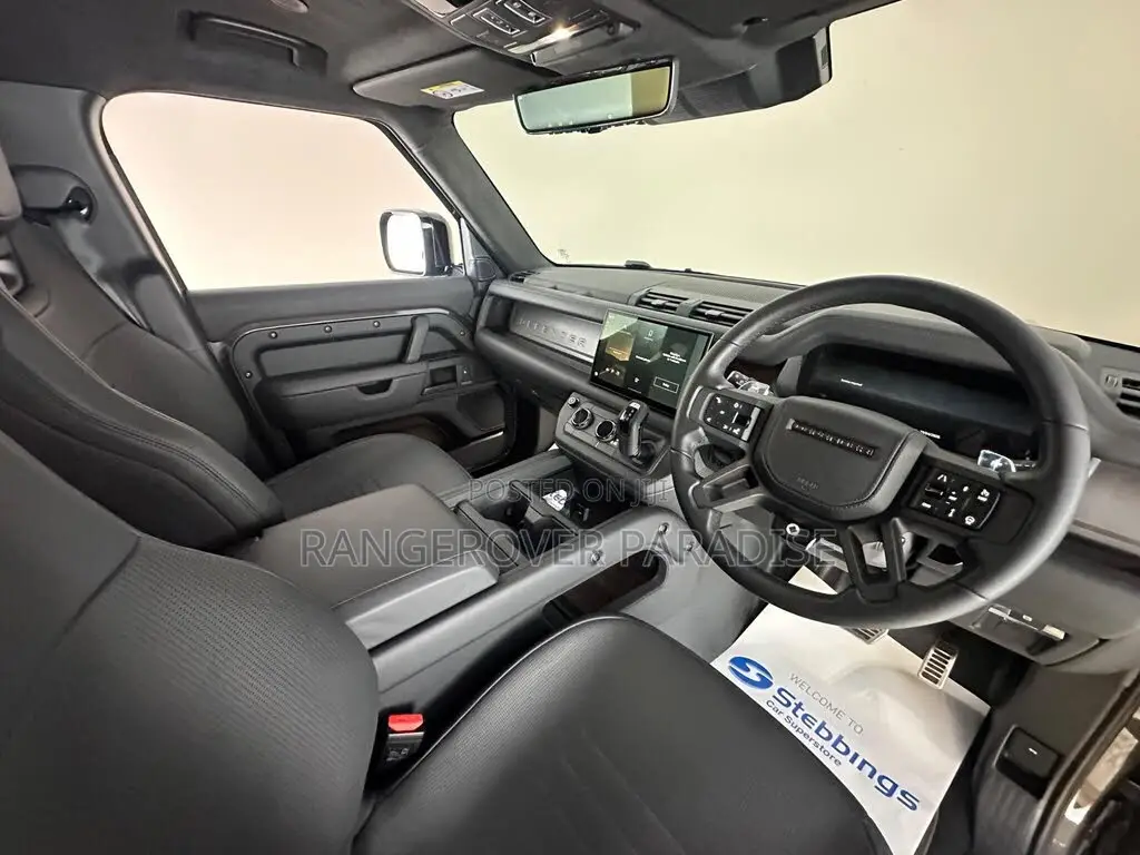 Land Rover Defender V8 2024 Gray
