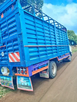 Isuzu NQR Truck 2022 White