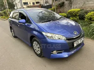 Toyota Wish 2016 Blue