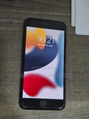 Apple iPhone 7 Plus 32 GB Black