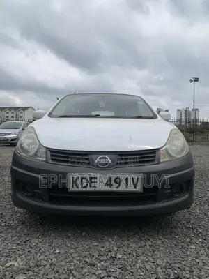Nissan Advan 2015 White