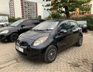 Toyota Vitz 2010 Black