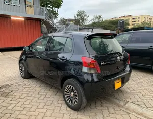 Toyota Vitz 2010 Black