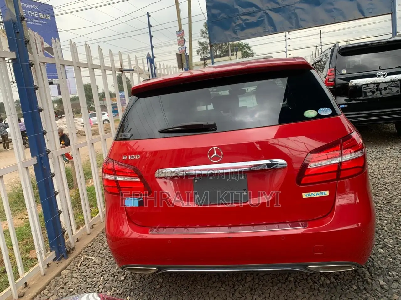 Mercedes-Benz B-Class 2018 Red