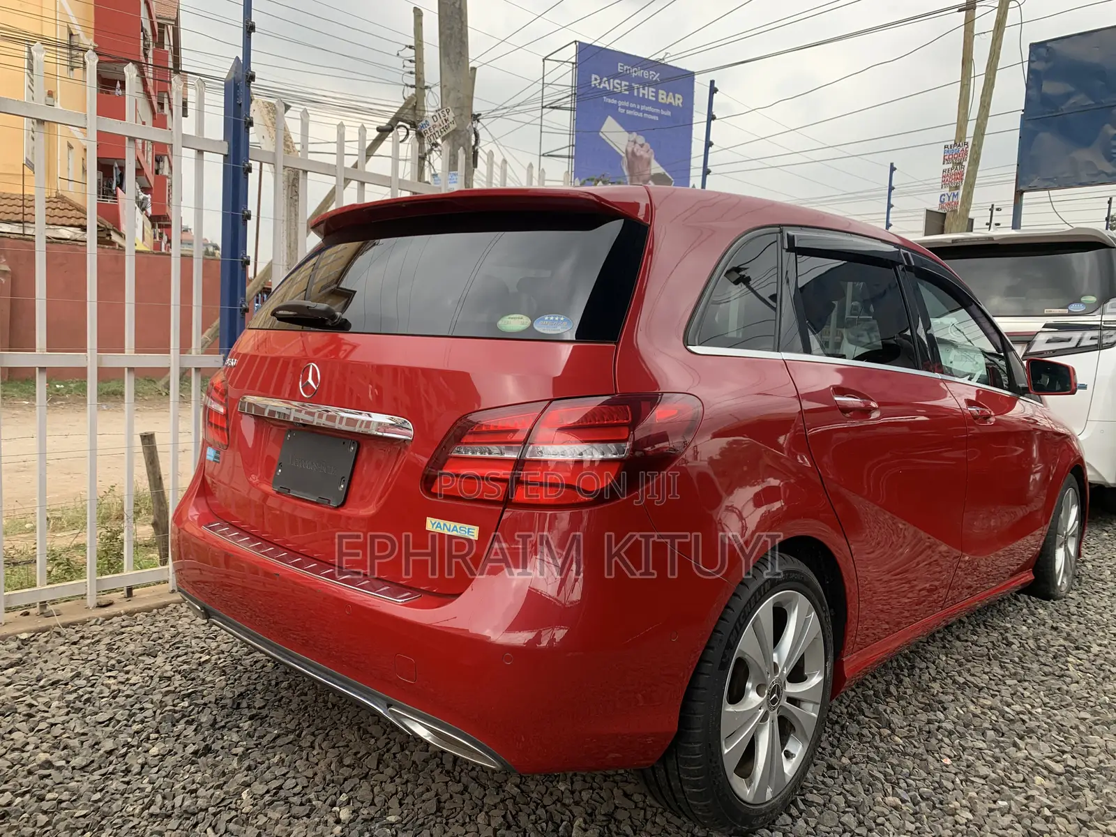Mercedes-Benz B-Class 2018 Red